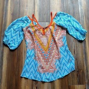 Boho cold shoulder women’s top size small.